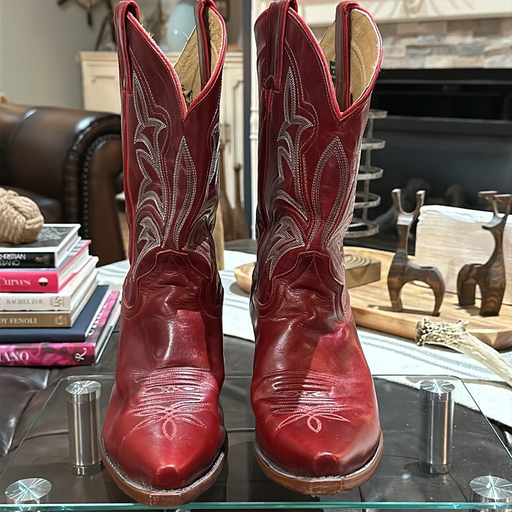 Justin Women’s Embroidered Leather Western Boots in Red, Size 10 Wide. - Picture 5 of 16